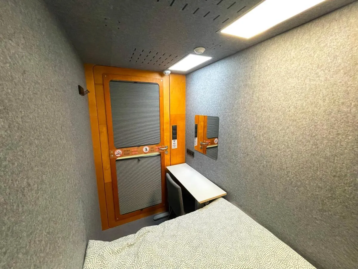 SpaceRoom Capsule Hotel